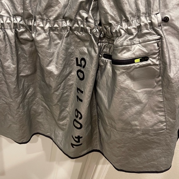 Womens Nike tech reversible rain jacket size small new without tags. - Picture 4 of 8
